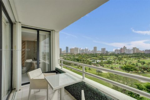 Снять в аренду кондоминиум в Авентура, Флорида 2 спальни, 113.62м2, № 1950988 - фото 29
