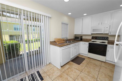 Condo in Lakeland, Florida, 2 bedrooms  № 1592553 - photo 13