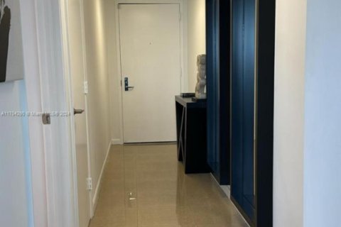 Condo in Miami, Florida, 1 bedroom  № 1457109 - photo 24