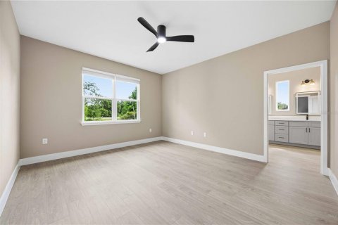 House in Winter Haven, Florida 4 bedrooms, 188.78 sq.m. № 2093469 - photo 18