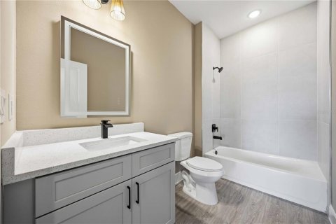 House in Winter Haven, Florida 4 bedrooms, 188.78 sq.m. № 2093469 - photo 17