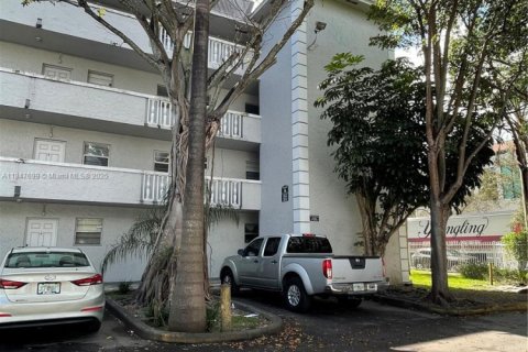 Copropriété à vendre à Palmetto Bay, Floride: 1 chambre, 61.69 m2 № 1936015 - photo 2