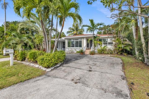 House in Miami, Florida 3 bedrooms, 125.6 sq.m. № 2067663 - photo 7