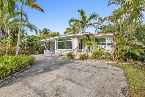 House in Miami, Florida 3 bedrooms, 125.6 sq.m. № 2067663 - photo 8