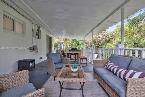 House in Miami, Florida 3 bedrooms, 125.6 sq.m. № 2067663 - photo 23