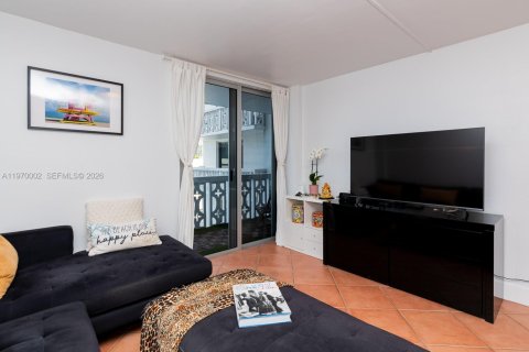 Condo in Miami Beach, Florida, 1 bedroom № 2030905 - photo 5