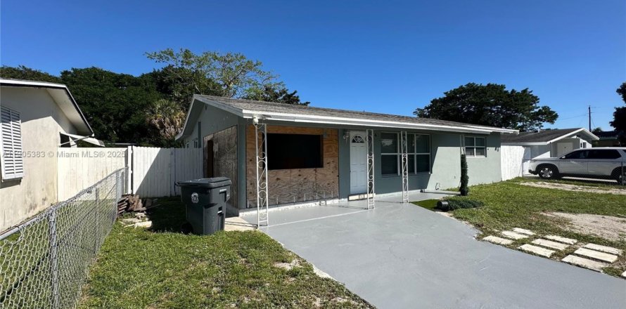 Дом в Лейк-Уорт, Флорида 2 спальни, 95.5м2 № 1956156