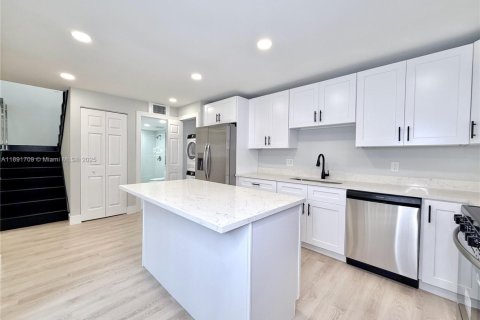 Adosado en venta en North Lauderdale, Florida, 3 dormitorios, 135.64 m2 № 1945941 - foto 9