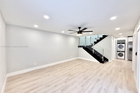 Adosado en venta en North Lauderdale, Florida, 3 dormitorios, 135.64 m2 № 1945941 - foto 4