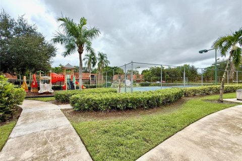 Adosado en venta en North Lauderdale, Florida, 3 dormitorios, 135.64 m2 № 1945941 - foto 29