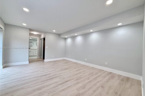 Adosado en venta en North Lauderdale, Florida, 3 dormitorios, 135.64 m2 № 1945941 - foto 10