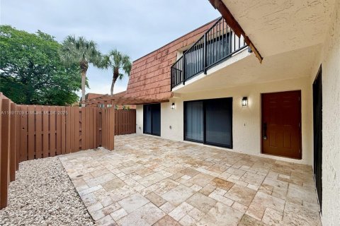 Adosado en venta en North Lauderdale, Florida, 3 dormitorios, 135.64 m2 № 1945941 - foto 2