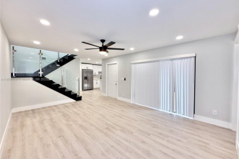 Adosado en venta en North Lauderdale, Florida, 3 dormitorios, 135.64 m2 № 1945941 - foto 5