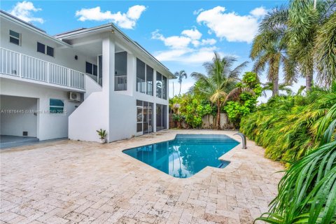 House in Cutler Bay, Florida 4 bedrooms, 197.7 sq.m. № 1921484 - photo 4