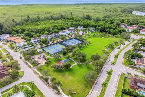 House in Cutler Bay, Florida 4 bedrooms, 197.7 sq.m. № 1921484 - photo 28