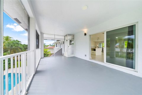 House in Cutler Bay, Florida 4 bedrooms, 197.7 sq.m. № 1921484 - photo 21