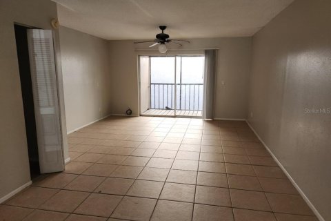 Copropriété à louer à Tampa, Floride: 2 chambres, 99.78 m2 № 2225161 - photo 3