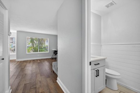 Touwnhouse à vendre à Saint Petersburg, Floride: 2 chambres, 111.02 m2 № 1913787 - photo 8