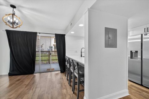 Touwnhouse à vendre à Saint Petersburg, Floride: 2 chambres, 111.02 m2 № 1913787 - photo 9