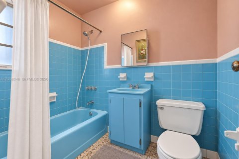 House in Miami, Florida 4 bedrooms, 109.25 sq.m. № 2393073 - photo 15