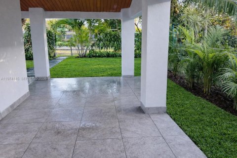 Casa en venta en North Miami Beach, Florida, 3 dormitorios, 105.91 m2 № 2038196 - foto 4