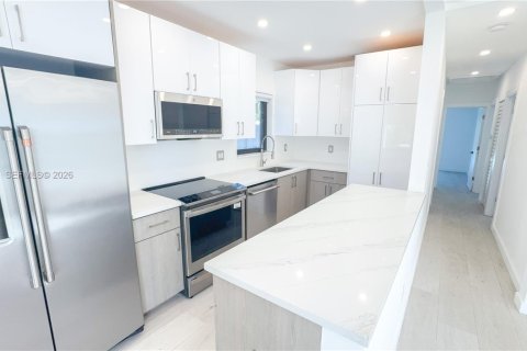Casa en venta en North Miami Beach, Florida, 3 dormitorios, 105.91 m2 № 2038196 - foto 10