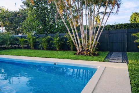 Casa en venta en North Miami Beach, Florida, 3 dormitorios, 105.91 m2 № 2038196 - foto 25