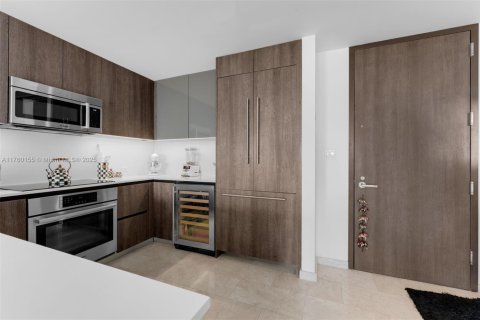 Купить кондоминиум в Майами, Флорида 3 спальни, 152.45м2, № 1708271 - фото 5
