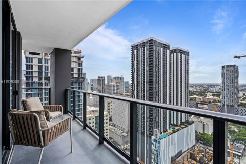 Condo in Miami, Florida, 2 bedrooms № 1988758 - photo 12