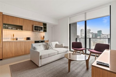 Condo in Miami, Florida, 2 bedrooms № 1988758 - photo 3