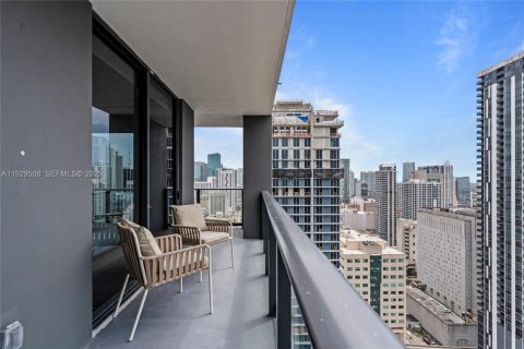 Condo in Miami, Florida, 2 bedrooms № 1988758 - photo 11