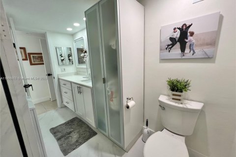 Снять в аренду кондоминиум в Майами, Флорида 2 спальни, 88.72м2, № 1963774 - фото 16