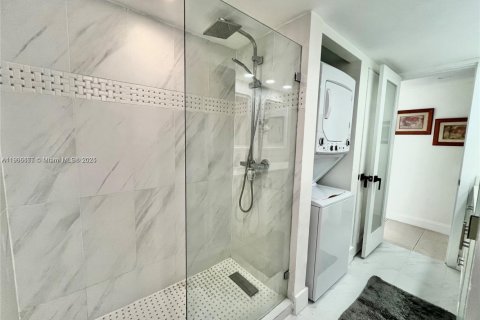 Снять в аренду кондоминиум в Майами, Флорида 2 спальни, 88.72м2, № 1963774 - фото 17