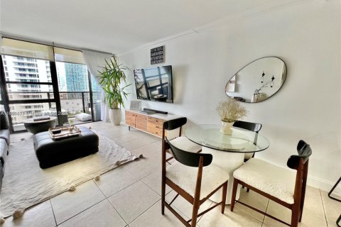 Снять в аренду кондоминиум в Майами, Флорида 2 спальни, 88.72м2, № 1963774 - фото 4