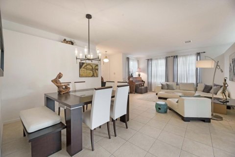 Villa ou maison à louer à Wellington, Floride: 5 chambres, 268.3 m2 № 2292032 - photo 12