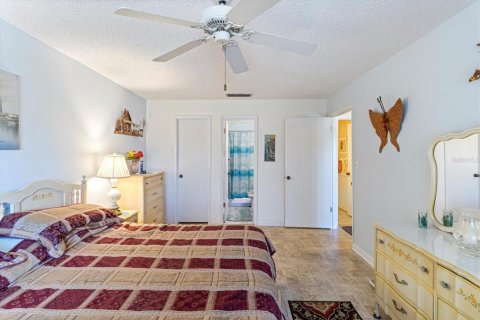 Condo in Inverness, Florida, 2 bedrooms  № 1560070 - photo 11