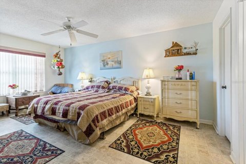 Condo in Inverness, Florida, 2 bedrooms  № 1560070 - photo 10