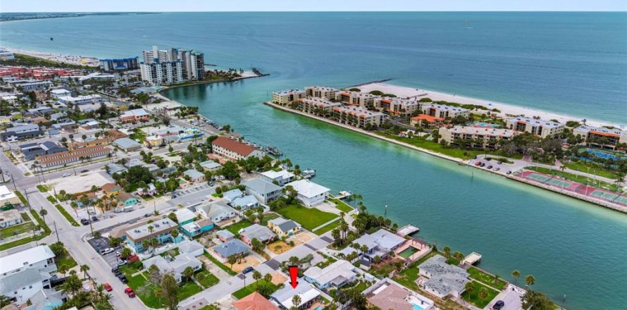 Casa en Saint Pete Beach, Florida 2 dormitorios, 102.19 m2 № 1821018
