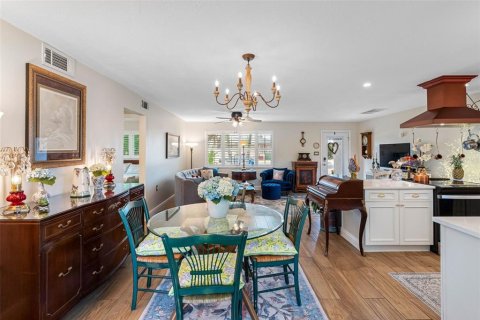 Casa en venta en Saint Pete Beach, Florida, 2 dormitorios, 102.19 m2 № 1821018 - foto 5