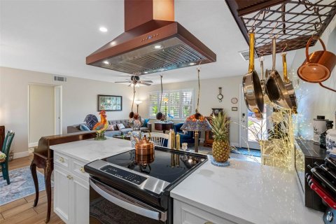 Casa en venta en Saint Pete Beach, Florida, 2 dormitorios, 102.19 m2 № 1821018 - foto 11