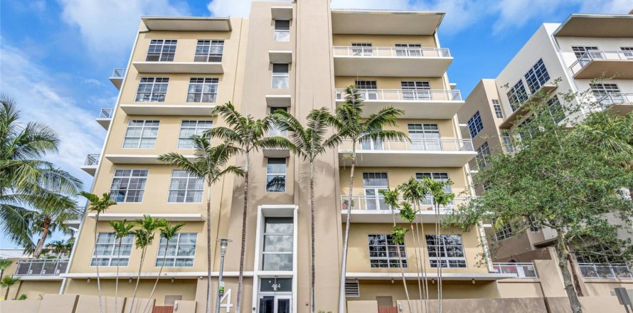 Condominio en Fort Lauderdale, Florida, 2 dormitorios № 1160410