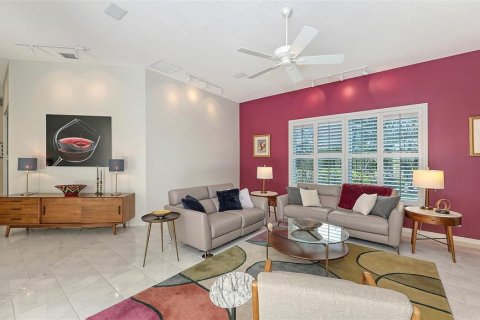 House in Sarasota, Florida 3 bedrooms, 245.08 sq.m. № 1547547 - photo 17