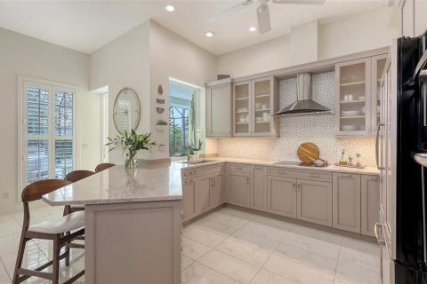 House in Sarasota, Florida 3 bedrooms, 245.08 sq.m. № 1547547 - photo 21