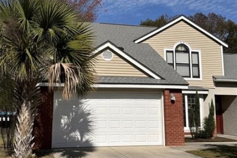House in Orlando, Florida 4 bedrooms, 209.22 sq.m. № 2150478 - photo 3