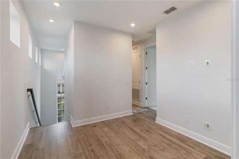 Casa en venta en Orlando, Florida, 4 dormitorios, 198.53 m2 № 1898942 - foto 22