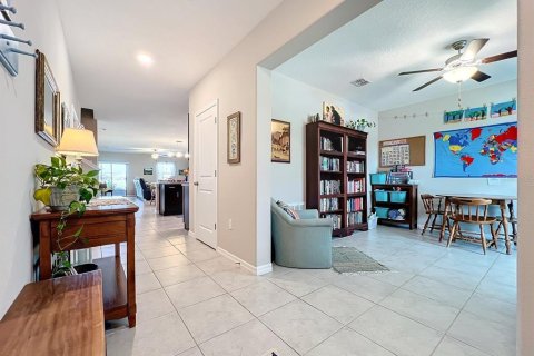 House in Riverview, Florida 5 bedrooms, 273.97 sq.m. № 1906876 - photo 8