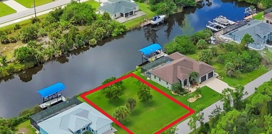 Land in Port Charlotte, Florida № 1812604