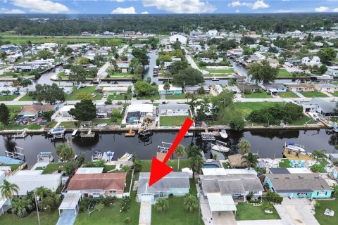 House in Hudson, Florida 2 bedrooms, 93.83 sq.m. № 1918084 - photo 15