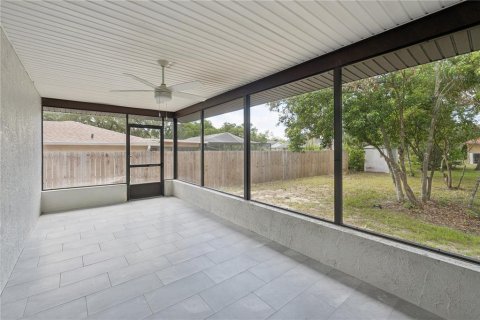 Casa en venta en Spring Hill, Florida, 3 dormitorios, 139.17 m2 № 2200477 - foto 12