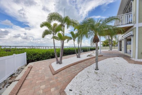 House in Englewood, Florida 3 bedrooms, 232.63 sq.m. № 1904371 - photo 9